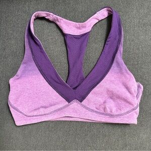 Lululemon Athletica Purple Color Deep V Neck Racerback Sportsbra Non Padded sz 6